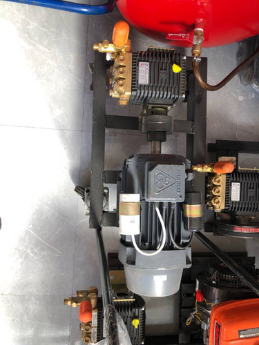 پمپ ۱۱۰ بار برتولینی دینام ژن تبریز ۳اسب تکفاز شاستی چرخدار